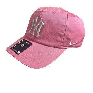 Nike New York Yankees Hat Adjustable Club Cap Series Pink Color Relaxed Fit